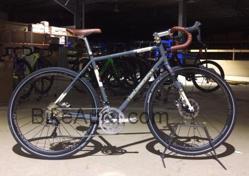 Holdsworth Stelvio ficha tecnica 